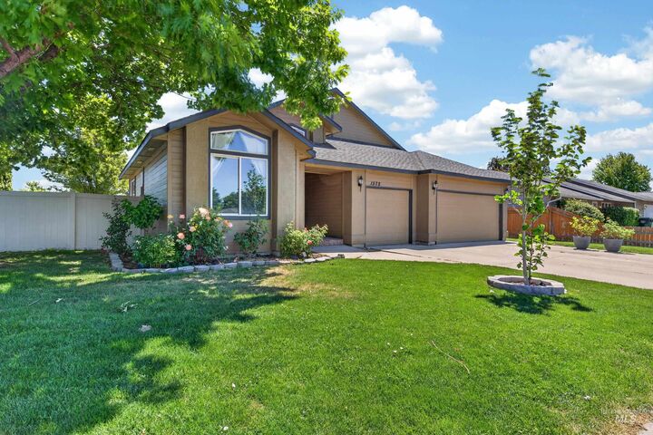 Property Photo:  1572 N Tina Marie Ave.  ID 83642 