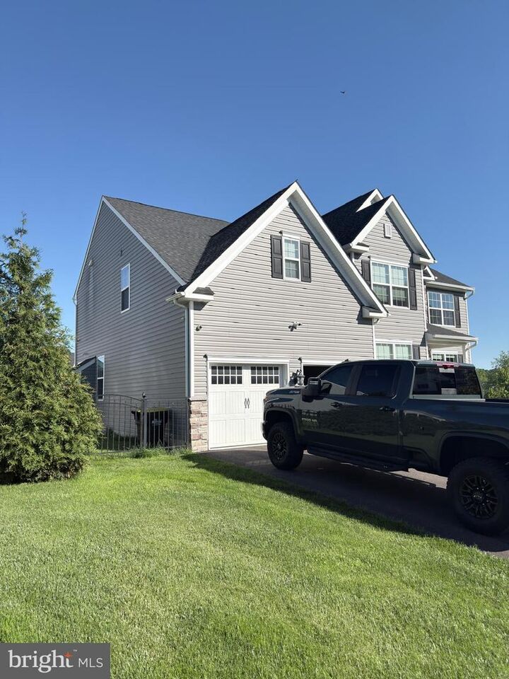 Property Photo:  119 Markley Farm Circle  PA 19403 