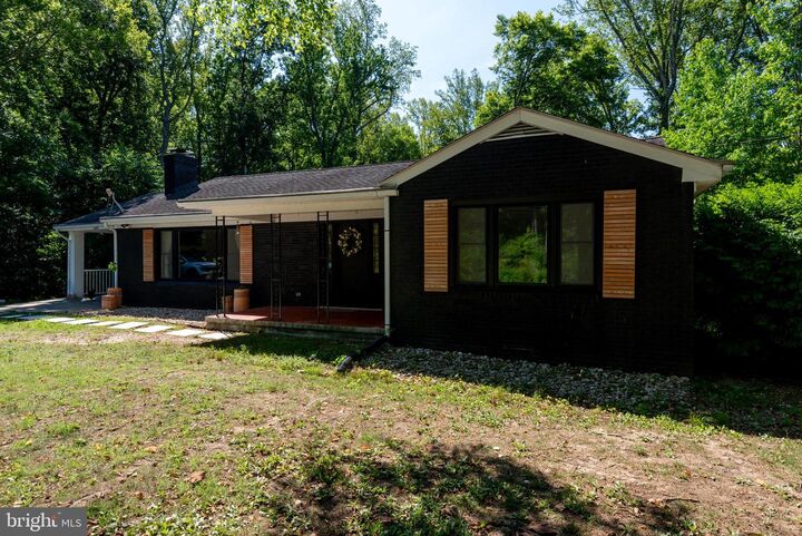 Property Photo: 12081 Laplata Road MD 20602