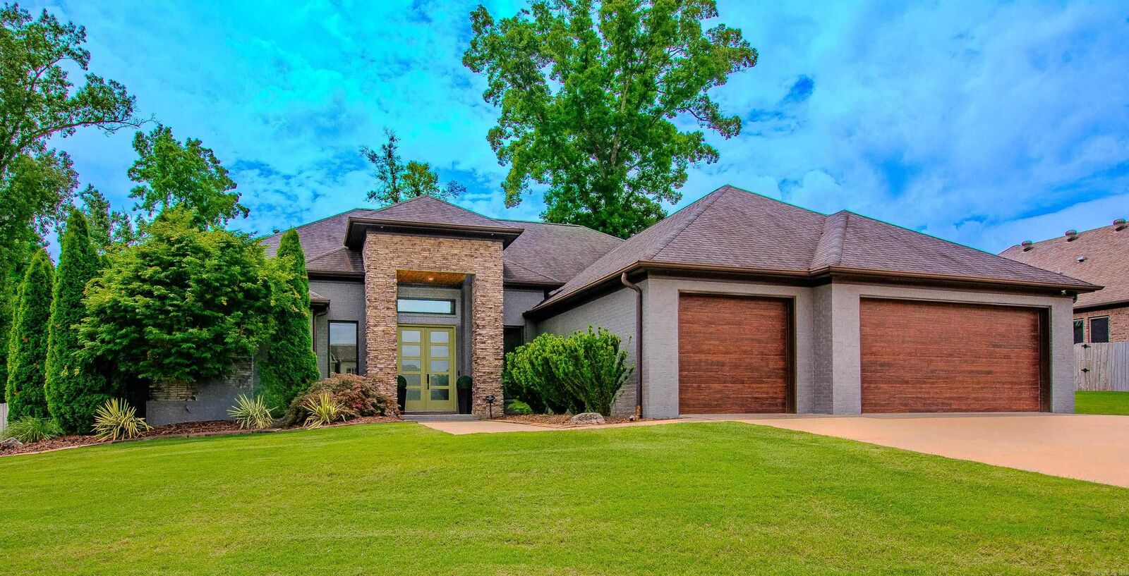 Property Photo:  15 Cypress Lake Ct  AR 72113 