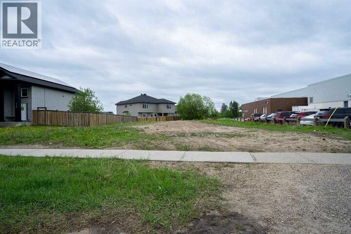 Property Photo:  212 Beacon Hill Drive  AB T9H 2P1 
