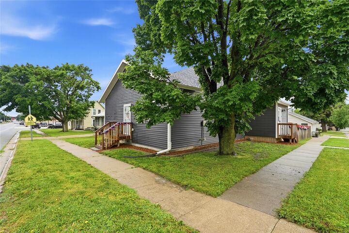 Property Photo: 502 3rd Street IA 52347
