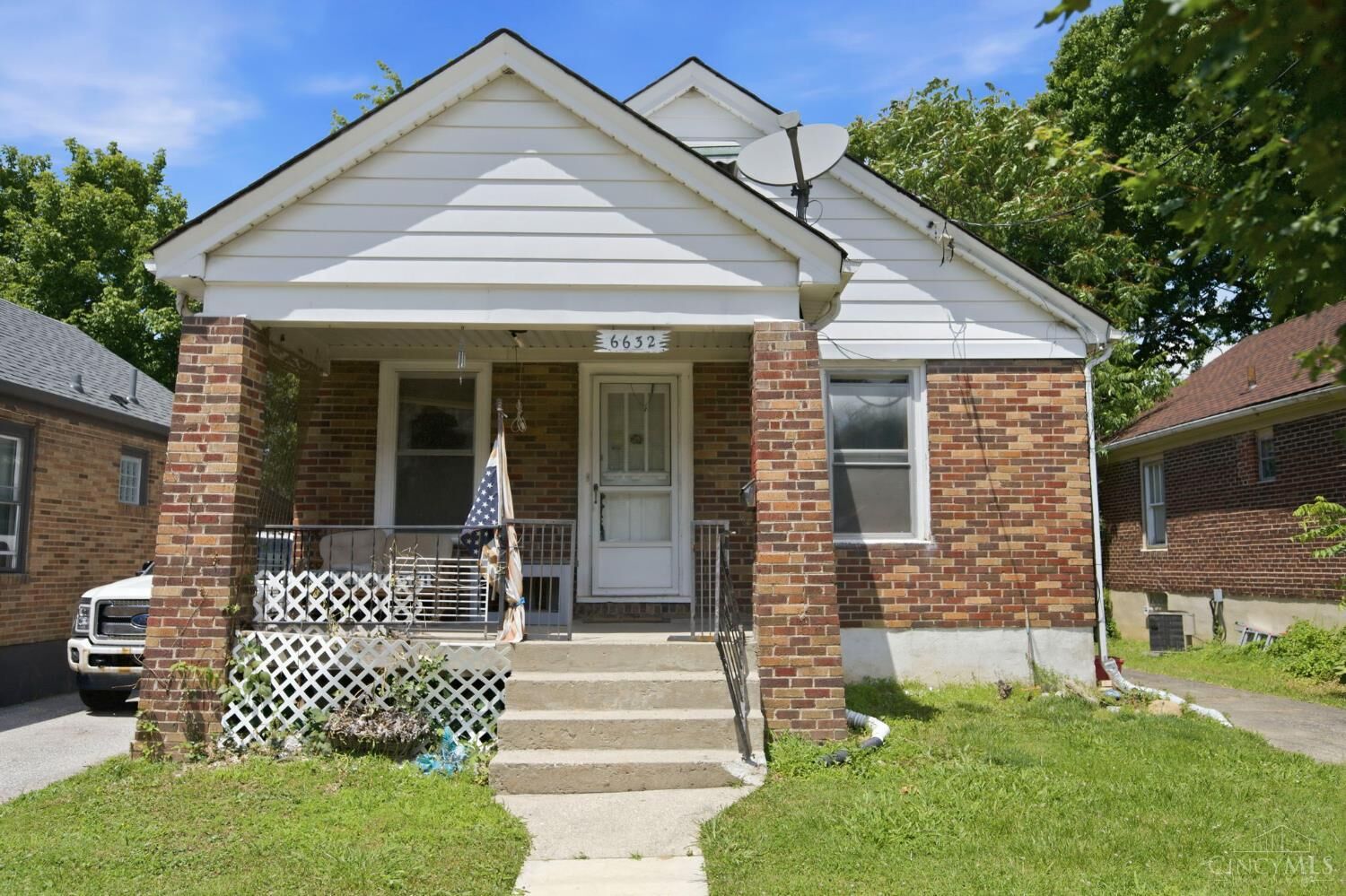Property Photo: 6632 Cambridge Avenue OH 45227