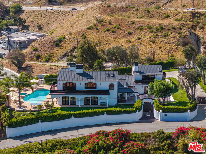 Property Photo: 3453 Coast View Dr CA 90265