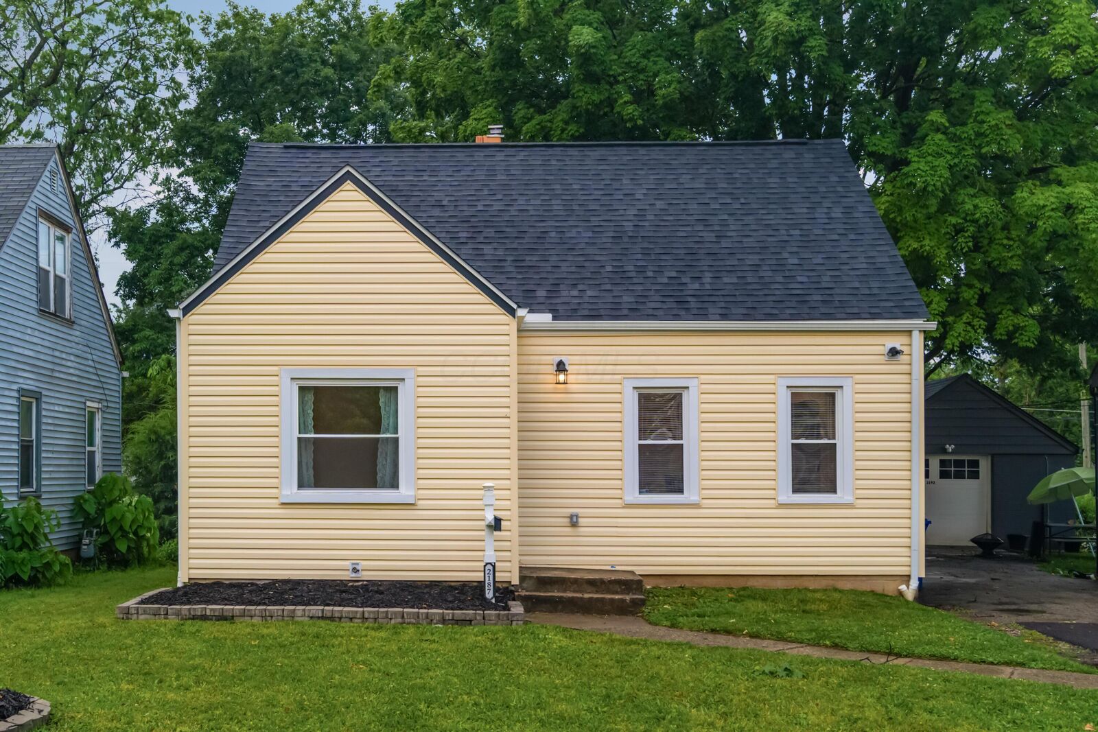 Property Photo:  2187 Ontario Street  OH 43211 