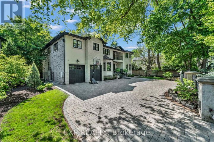 Property Photo:  606 Lakeshore Road West  ON L6K 1G5 