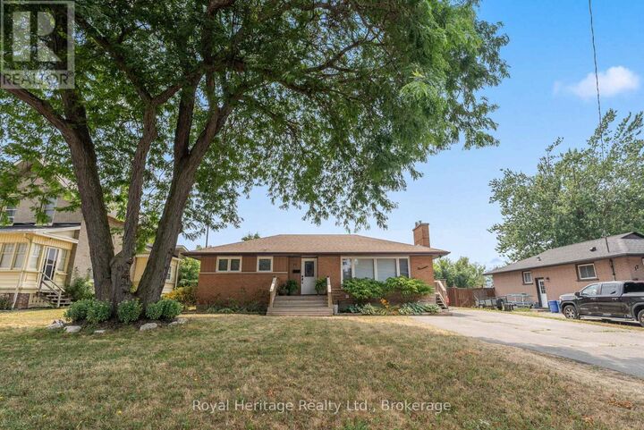 Property Photo:  19 Kawartha Drive Lower  ON K9V 1A6 