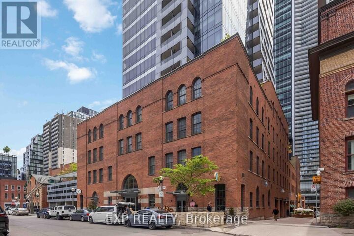 Property Photo:  5 St. Joseph Street 4601  ON L3P 3T4 