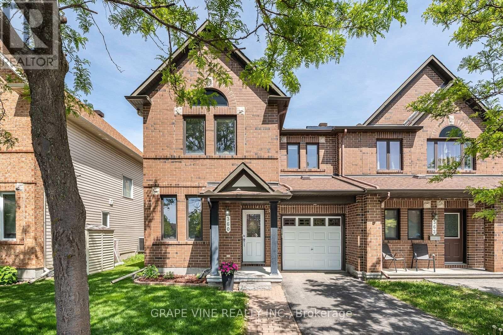 Property Photo:  360 Balinroan Crescent  ON K2J 3T9 