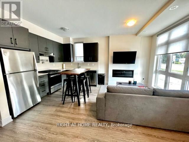 Property Photo: 12868 Yonge Street West 16 ON L4E 1J4