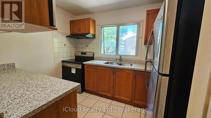 Property Photo:  371 Orton Park 120  ON M1G 3V1 