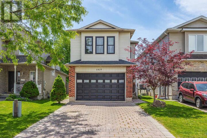 1429 Aspenridge Crescent — photo 1