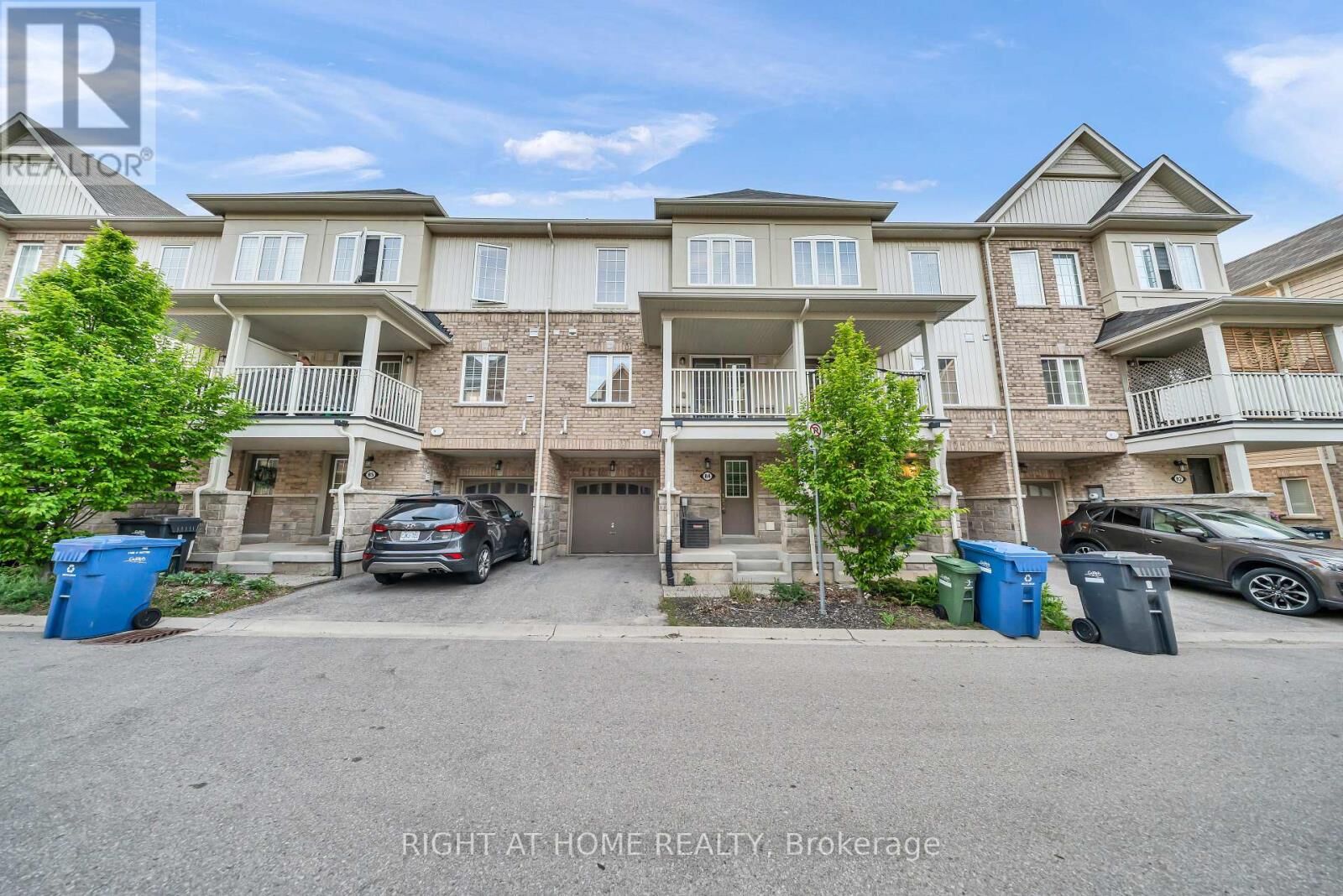 Property Photo:  88 Decorso Drive 84  ON N1L 0A9 