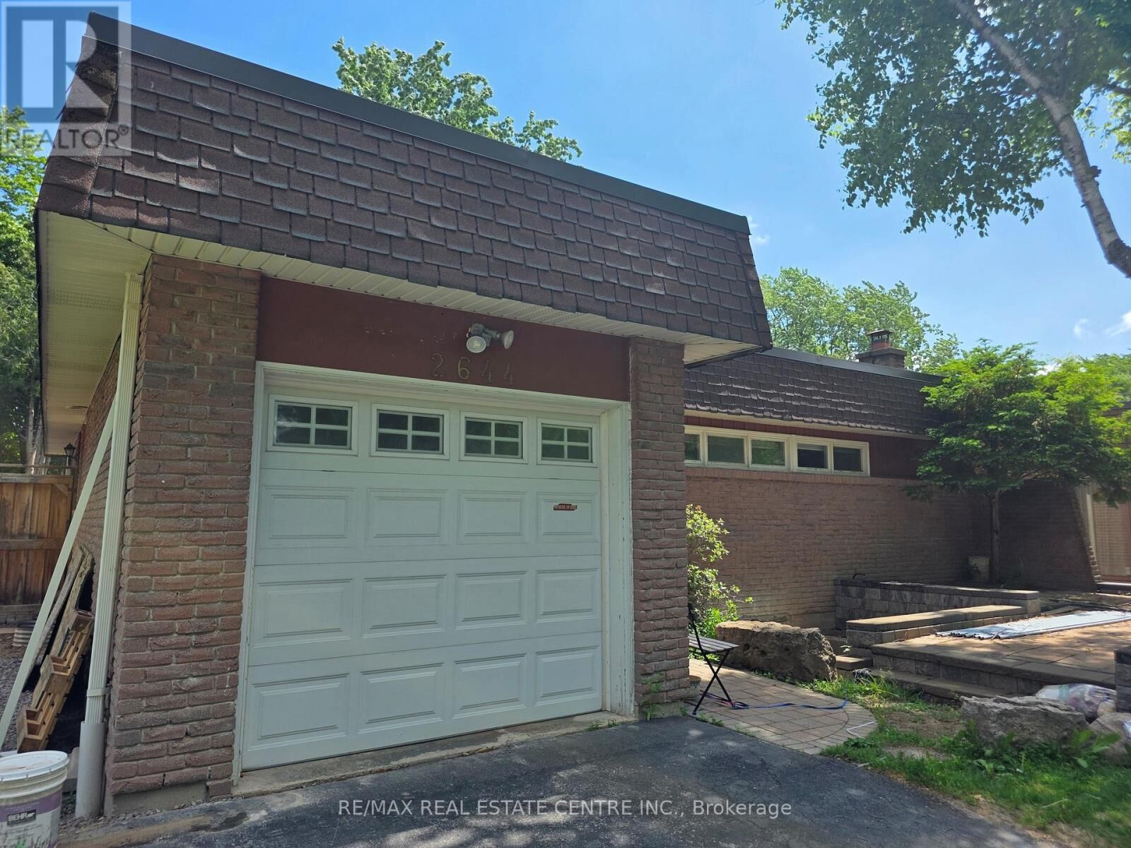 Property Photo: 2644 Kinnerton Crescent East ON L5K 2B2