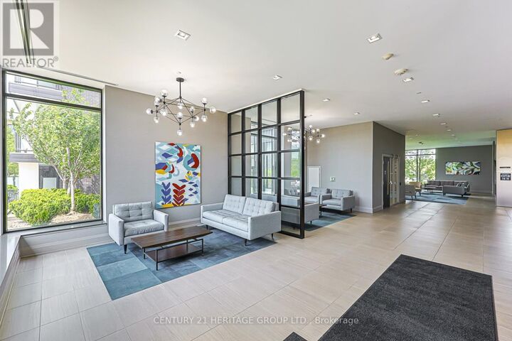 Property Photo:  555 William Graham Drive 208  ON L4G 7C4 