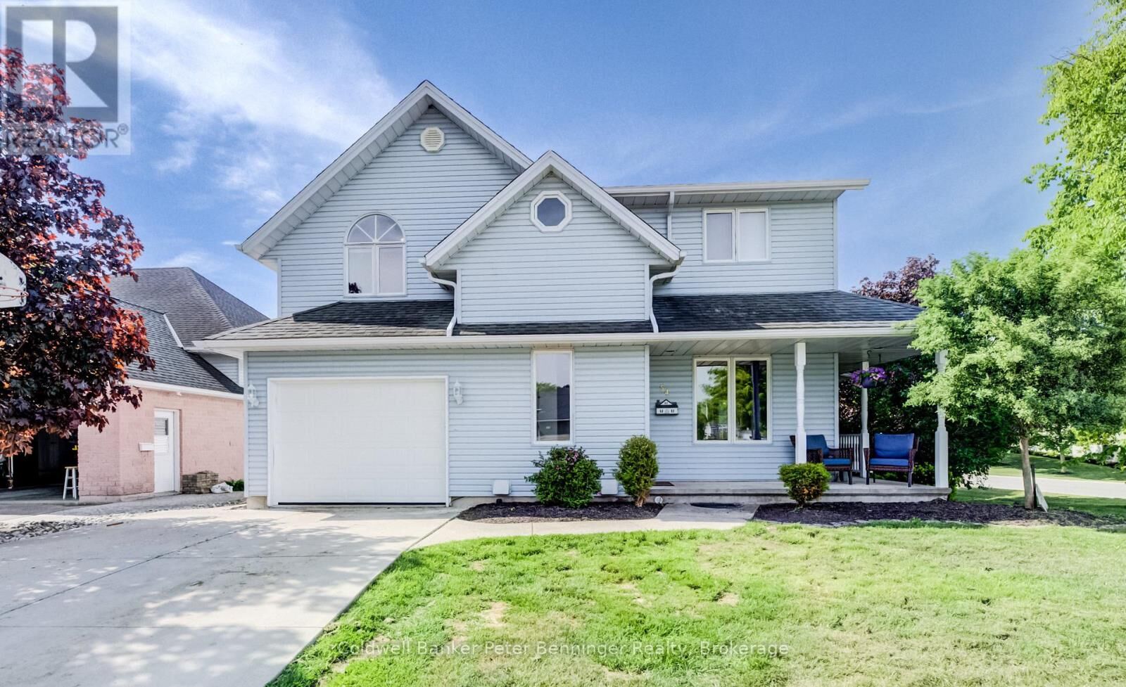 Property Photo: 54 Ellen Avenue ON N0G 2V0