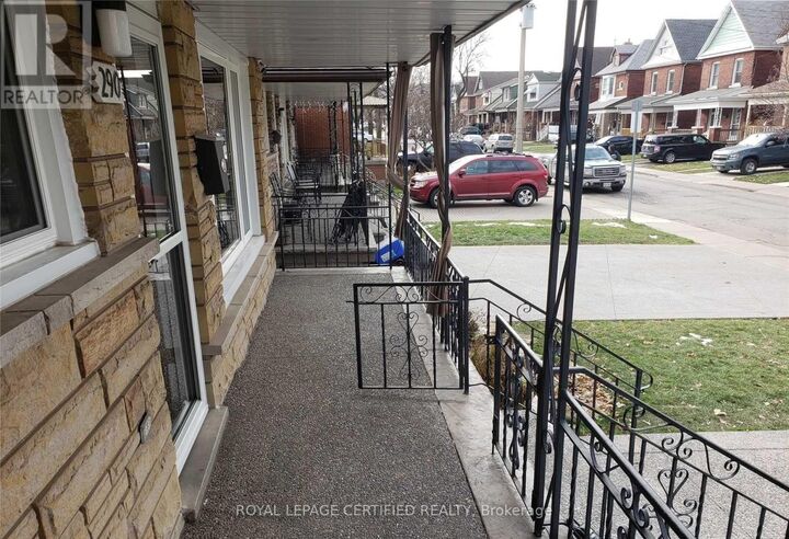 Property Photo:  290 Balmoral Avenue North  ON L8L 7S4 