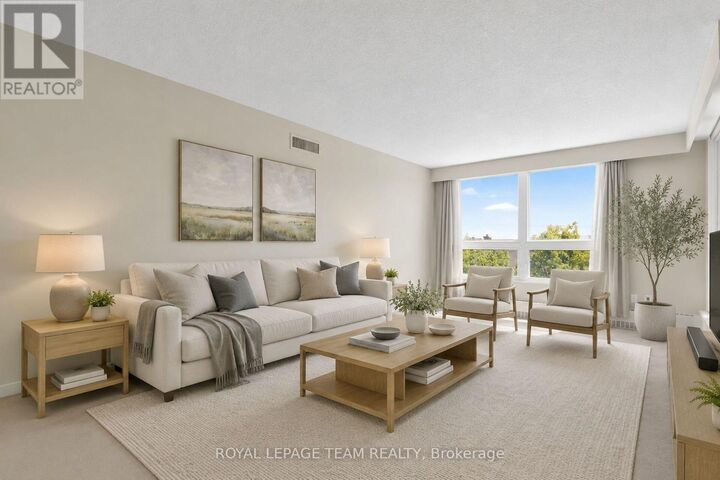 Property Photo:  373 Laurier Avenue East 5  ON K1N 8X6 