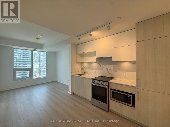 Property Photo:  100 Queen Street East 2711  ON M5C 0B5 