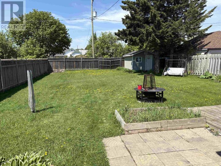 Property Photo: 751 Sprague St ON P7E 1V5