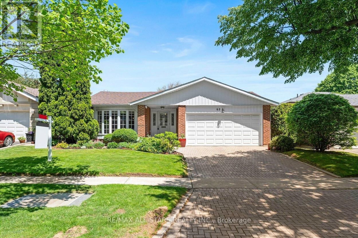 Property Photo:  62 Deerbrook Trail  ON M1W 1V4 