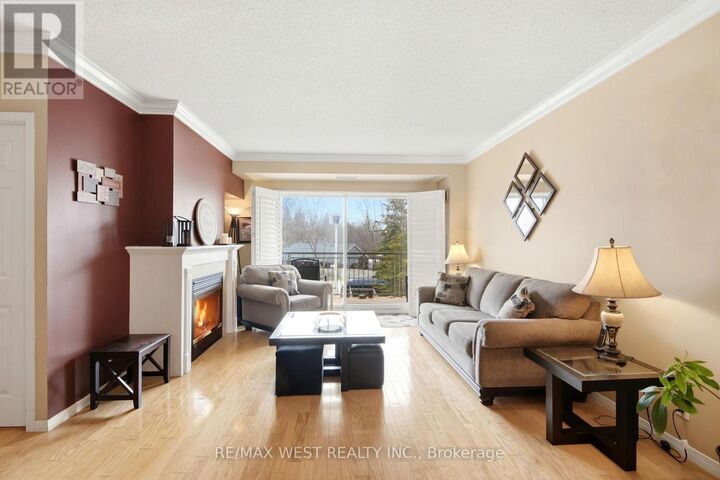 Property Photo: 24 Chapel Street 407 ON L7G 6A7