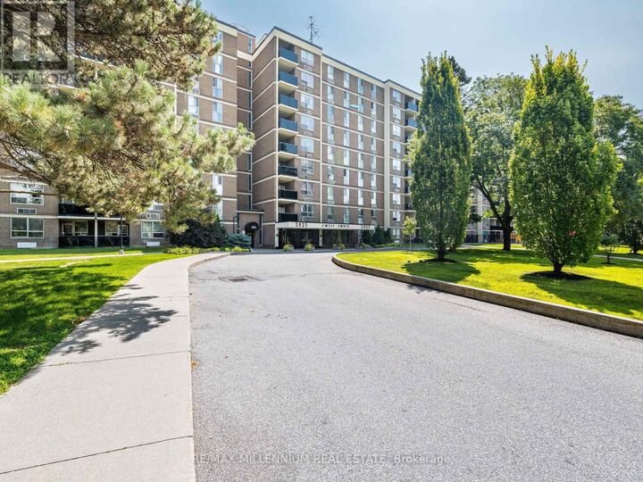 Property Photo: 2825 Islington Avenue #603 ON M9L 2K1