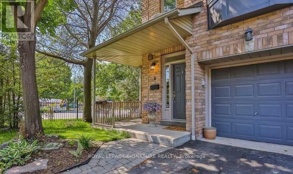 Property Photo:  1015 Johnson Lane 6  ON L5J 2P6 