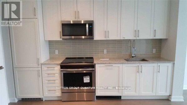 Property Photo:  4085 Parkside Village Drive 1903  ON L5B 0K2 
