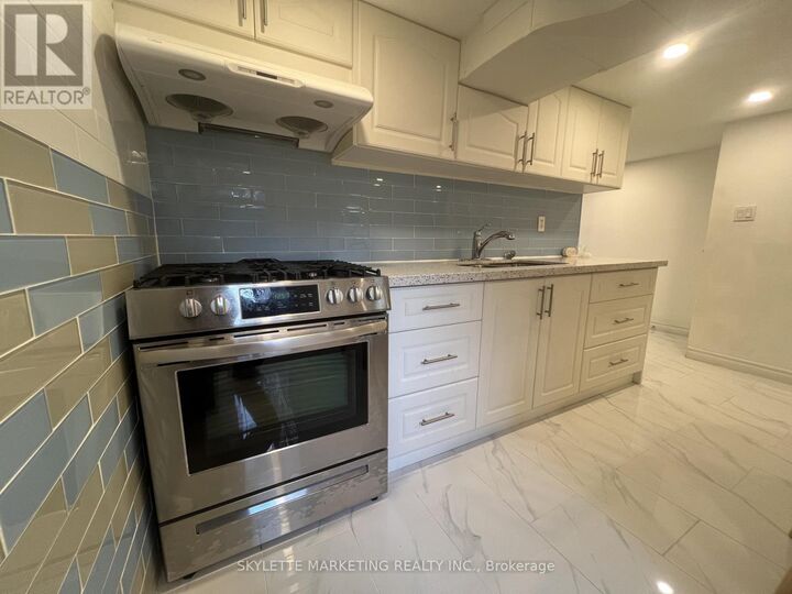 Property Photo: 548 Dufferin Street Bsmt ON M6K 2A7
