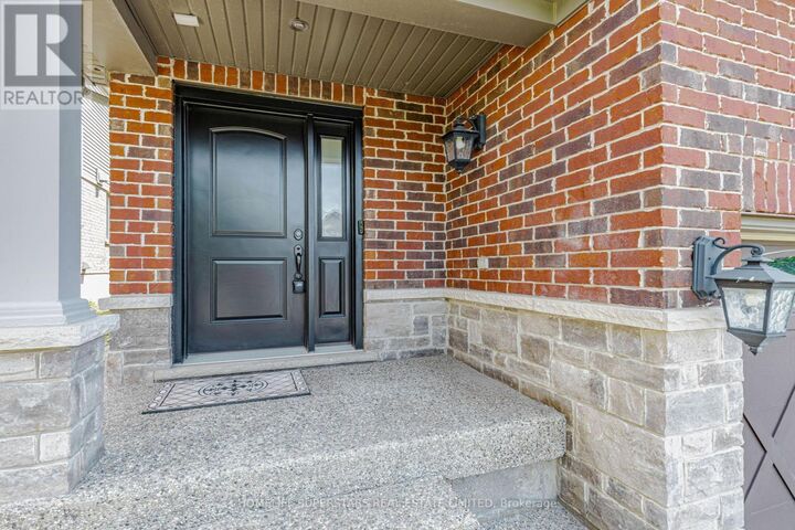 Property Photo:  94 Forest Creek Drive  ON N2R 0B5 