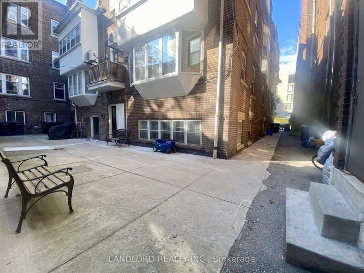 Property Photo:  341 St Clair Avenue West E  ON M5P 1N3 