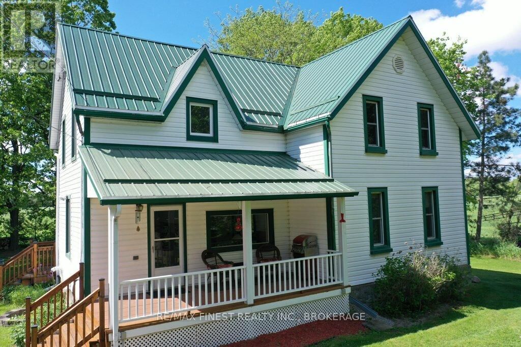Property Photo:  697 Warburton Road  ON K0E 1L0 