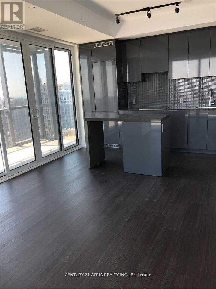 Property Photo:  7 Grenville Street 5010  ON M5Y 0E9 