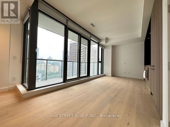 Property Photo:  81 Wellesley Street East 1408  ON M4Y 0C5 