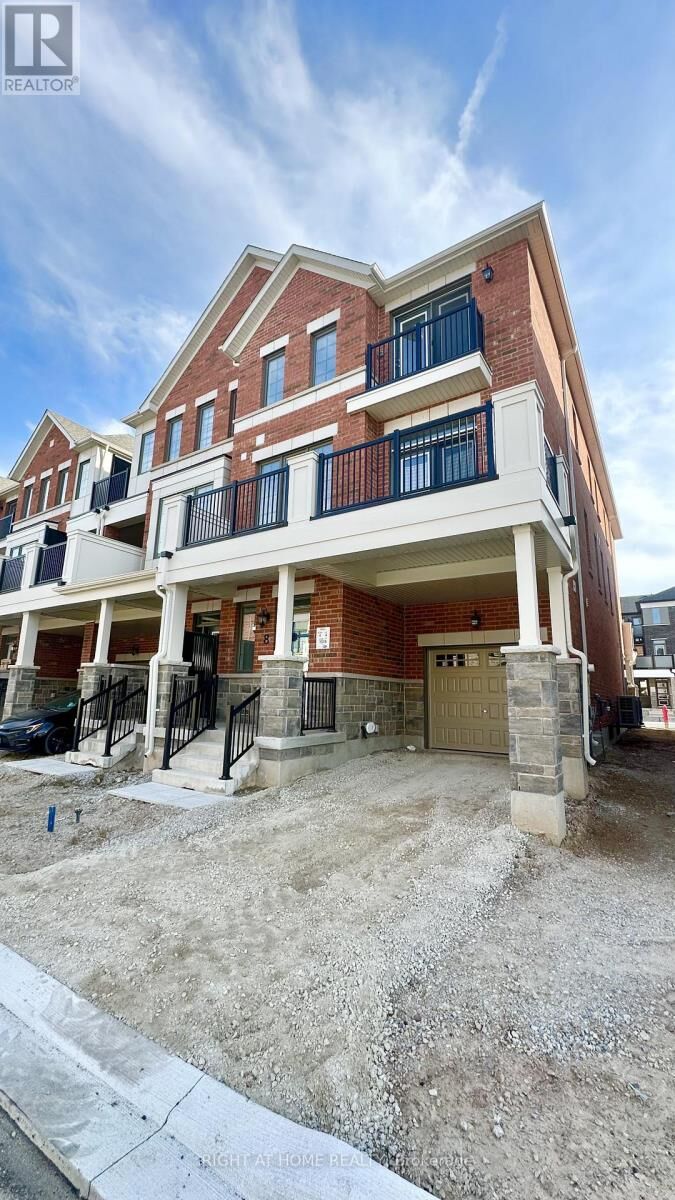 Property Photo: 8 Walcott Crescent ON L7A 4B3