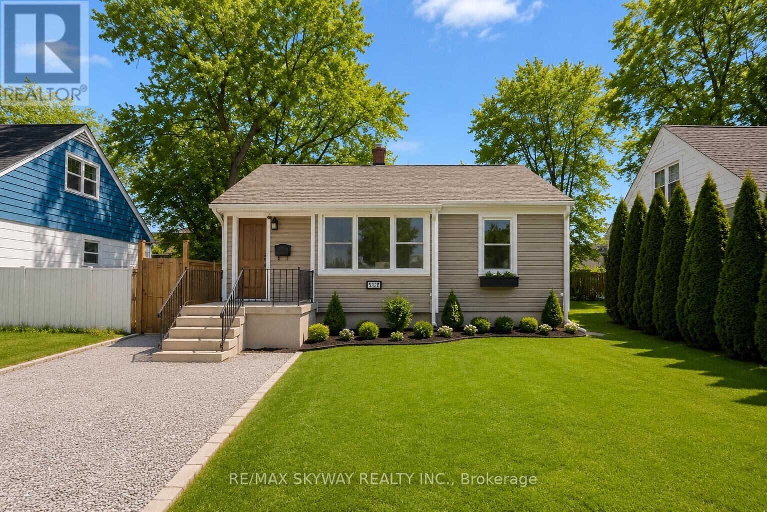 Property Photo:  5328 Houck Drive  ON L2E 1S1 
