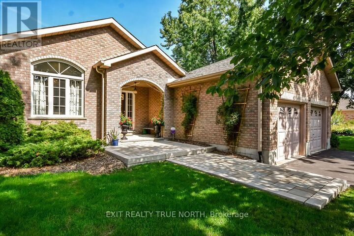 Property Photo:  28 Nicholson Crescent  ON L9X 0G9 