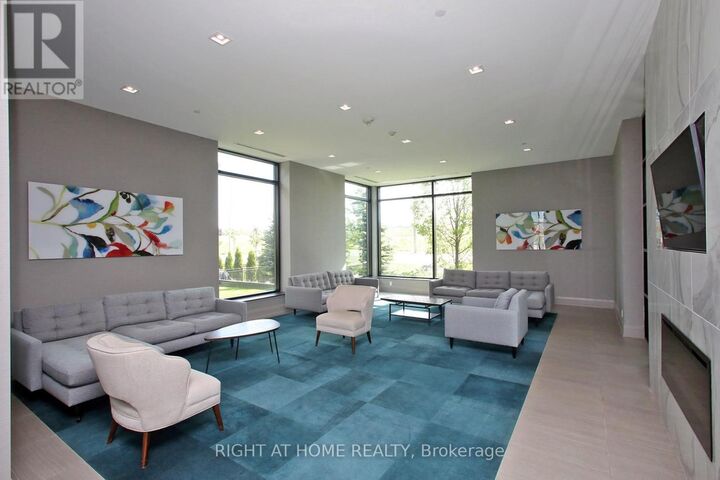Property Photo:  555 William Graham Drive 436  ON L4G 3H9 