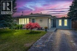 Property Photo:  61 Dauw Avenue  ON N8A 3N3 