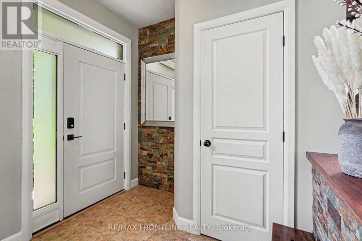 Property Photo:  37 Calderwood Way  ON K2J 5L9 