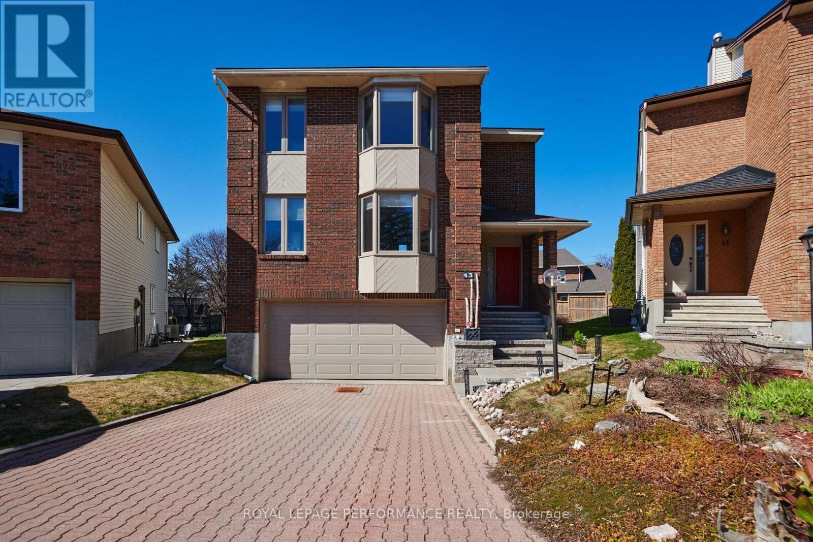 Property Photo:  43 Waterview Court  ON K1V 0H5 