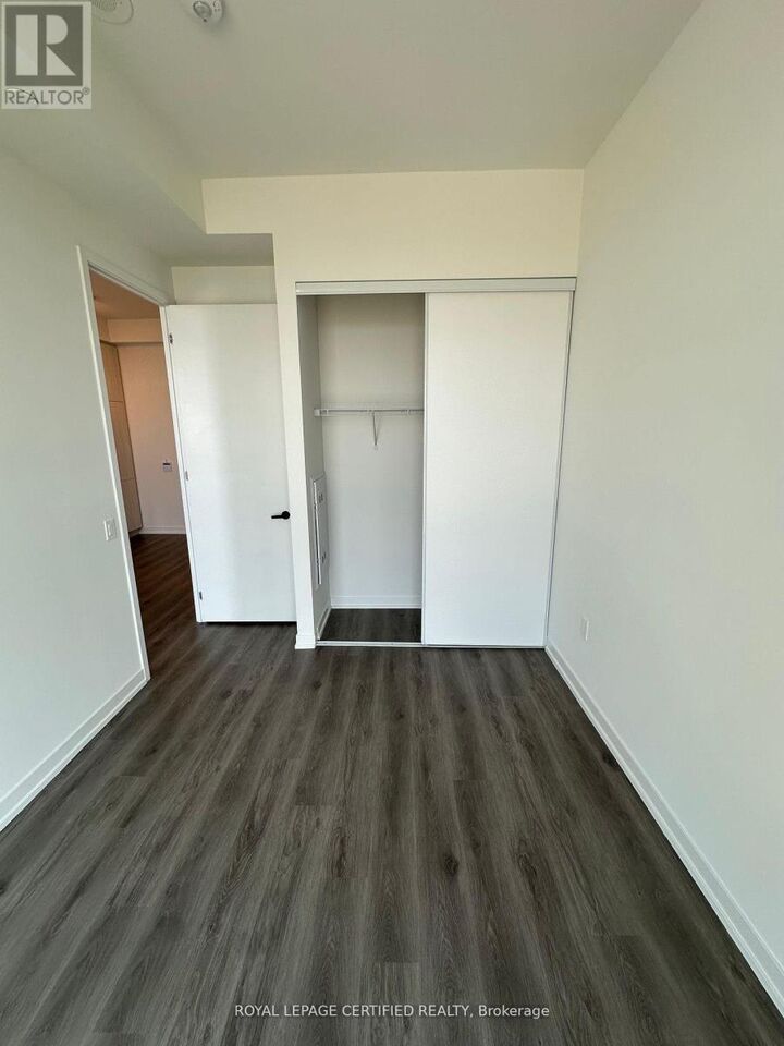 Property Photo:  225 Commerce Street 4710  ON L4K 0R1 