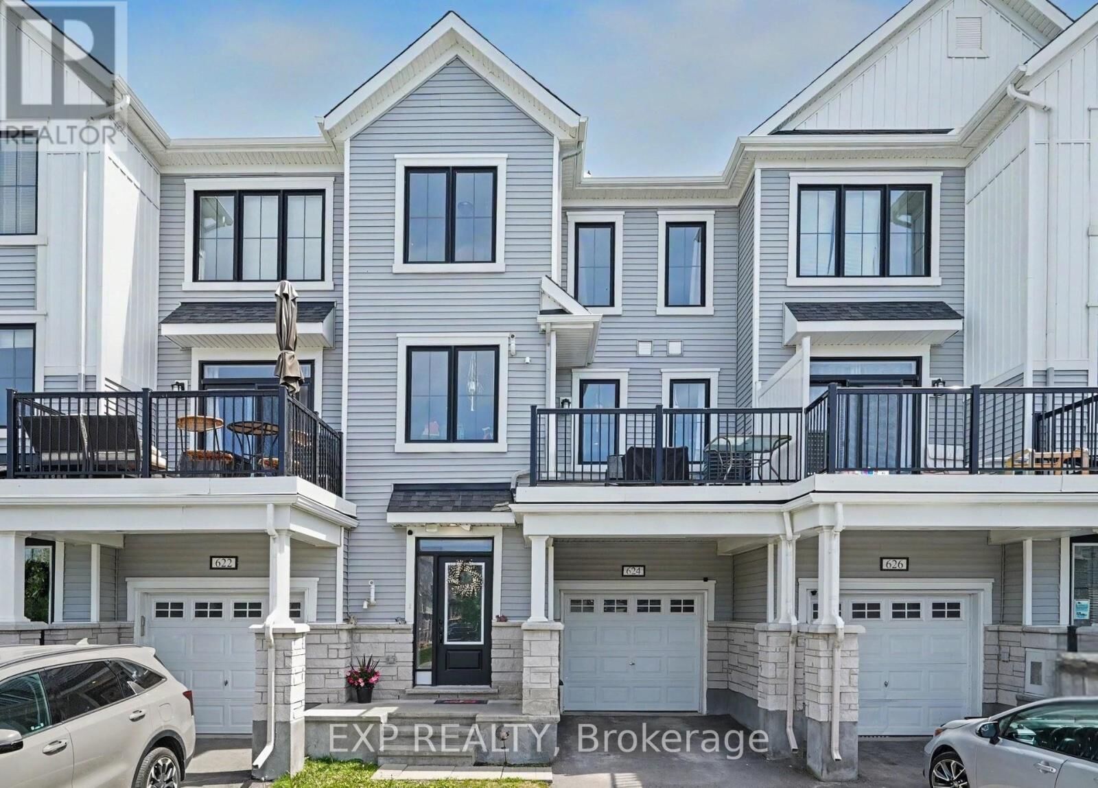 Property Photo:  624 Bellatrix Walk  ON K2J 6N4 