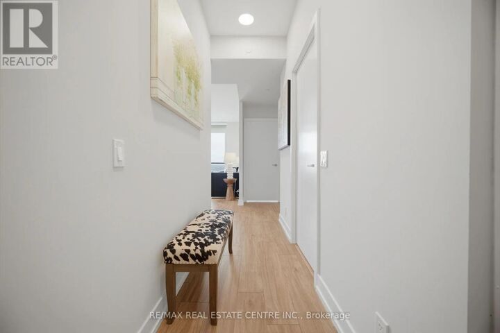 Property Photo:  215 Veterans Drive 901  ON L7A 5L6 