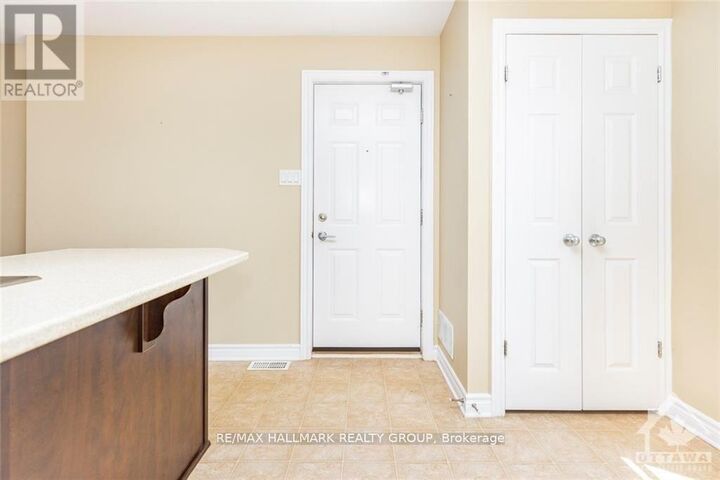 Property Photo: 1124 Docteur Corbeil Boulevard 5 ON K4K 0G9