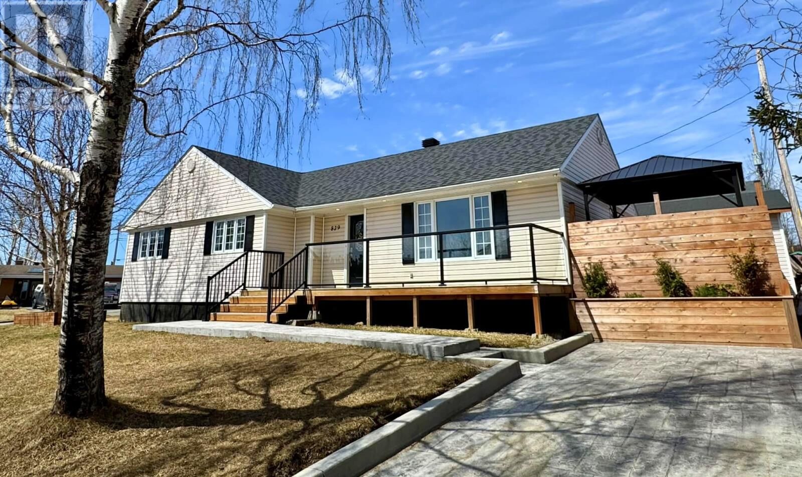 Property Photo:  829 Retty Street  NL A2V 1M8 