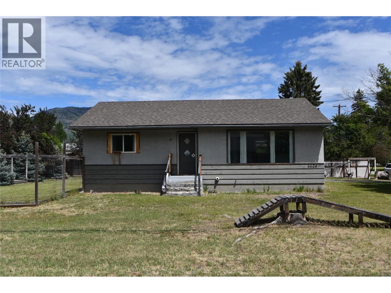Property Photo: 6624 19th Street BC V0H 1H0