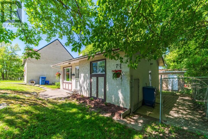 Property Photo:  306 Fourth Street North  ON P9N 2M9 