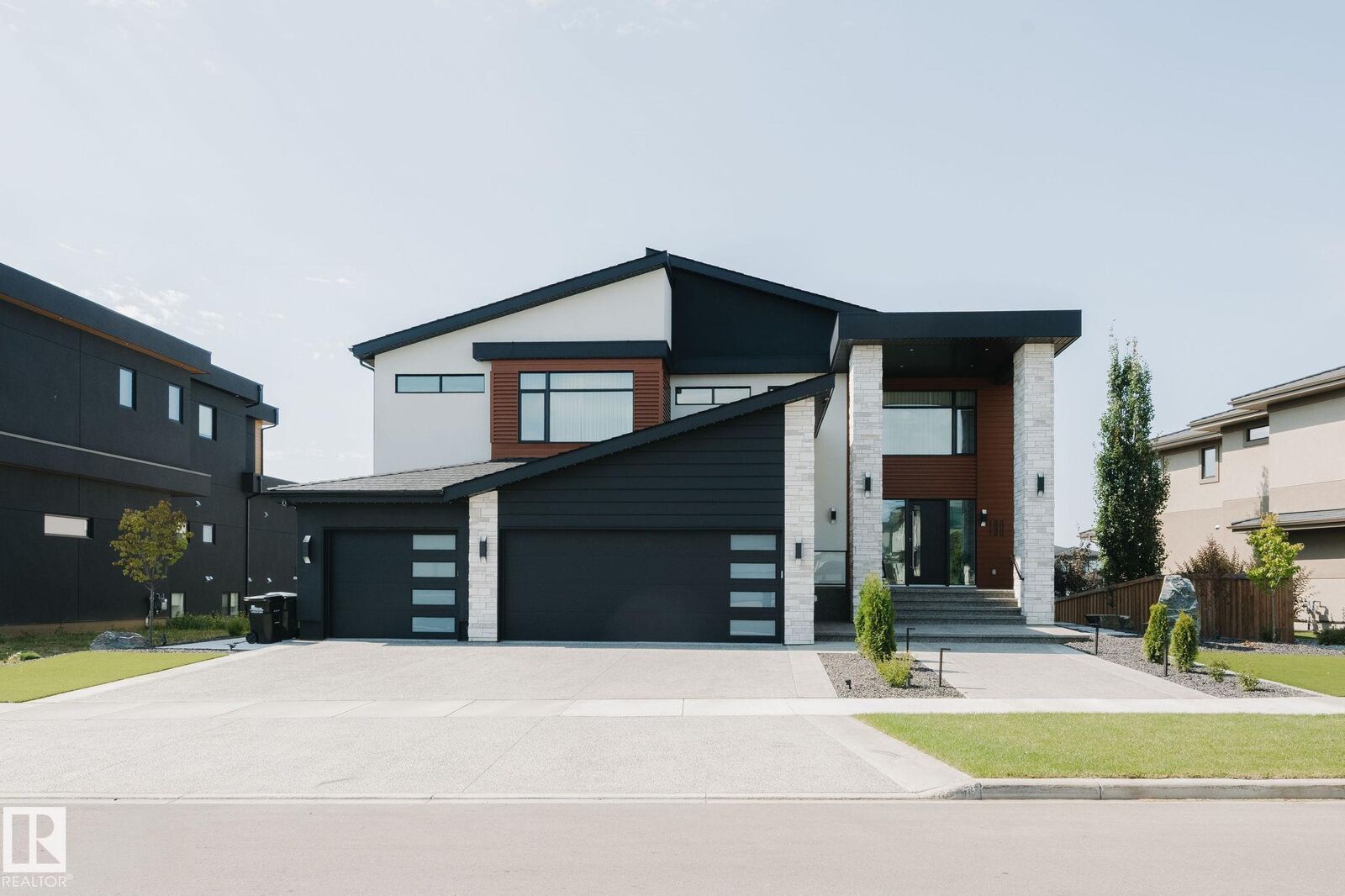 Property Photo:  52327 Rge Road 233 190  AB T8B 1C6 